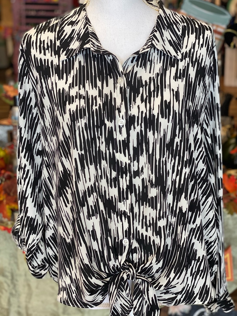 Simply Vera Vera Wang Black and White Tie-Front Button-Down Shirt